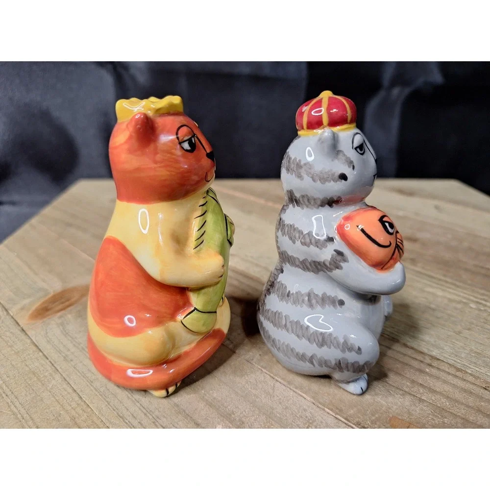 Vintage Ursula Dodge Ceramic Cat Salt and Pepper Shakers Set with Fish